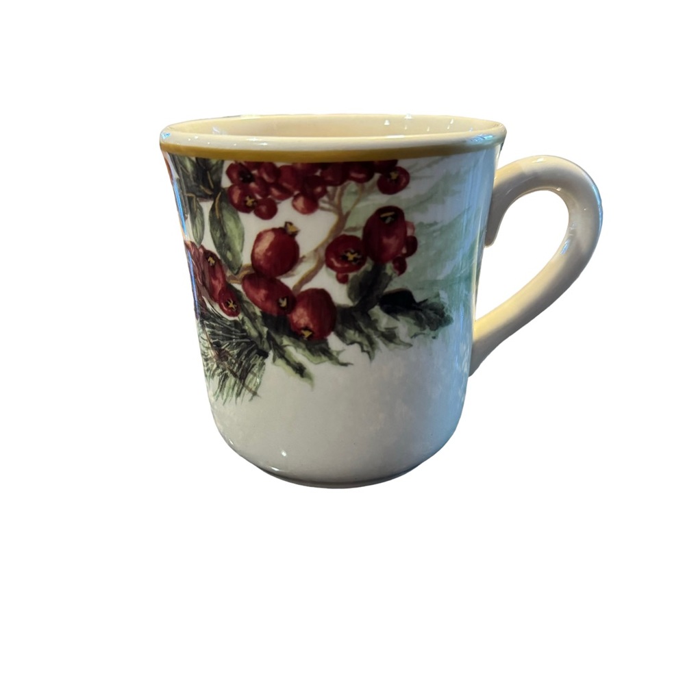 William Sonoma Christmas Winter Holiday Botanical
Berries Wreath Mug